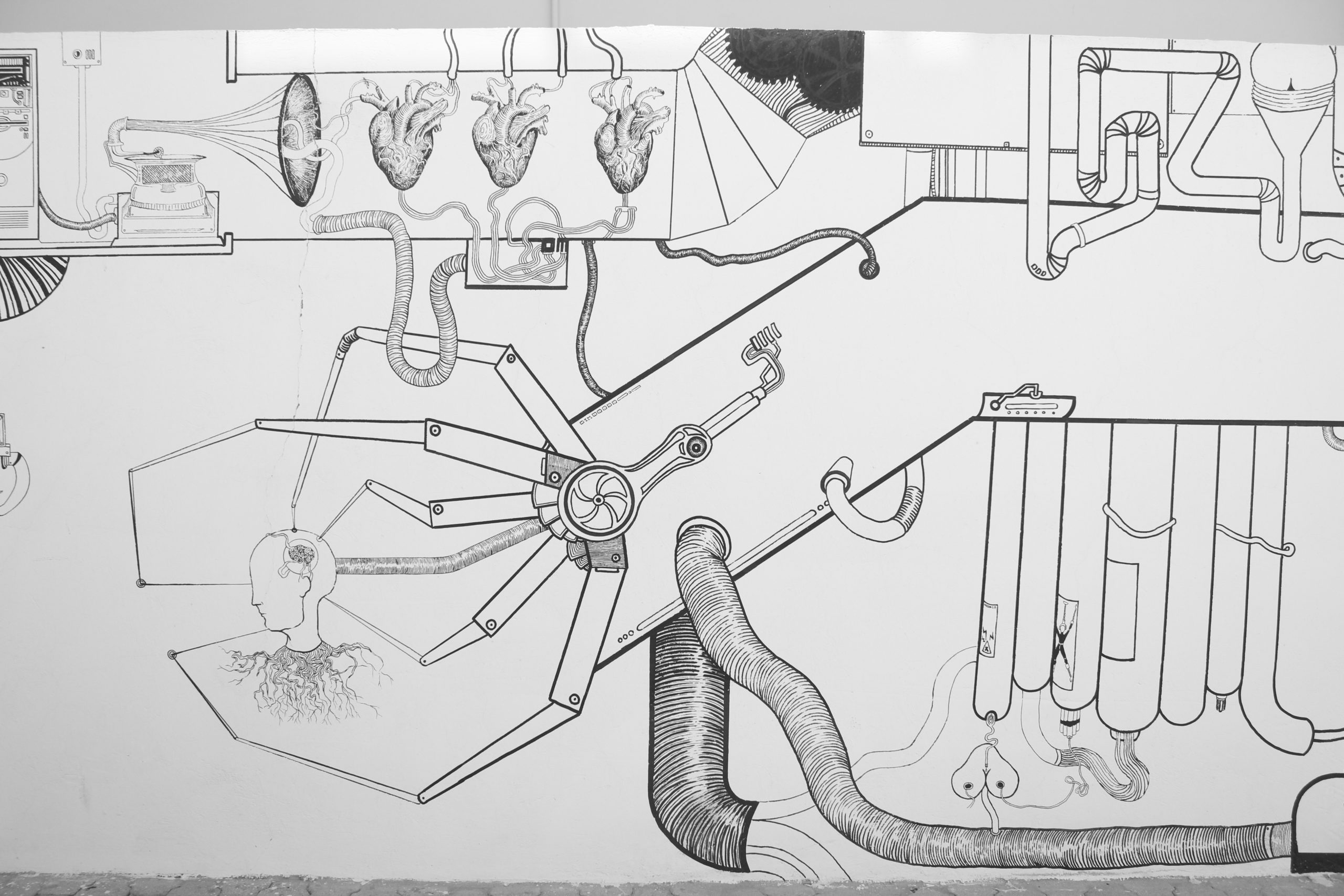 9. Machina Infernalis. Drawing in situ. Ink on wall. 350 x 7000 cm. Circumambulations. Expo Talan. Tunis. 2014.JPG